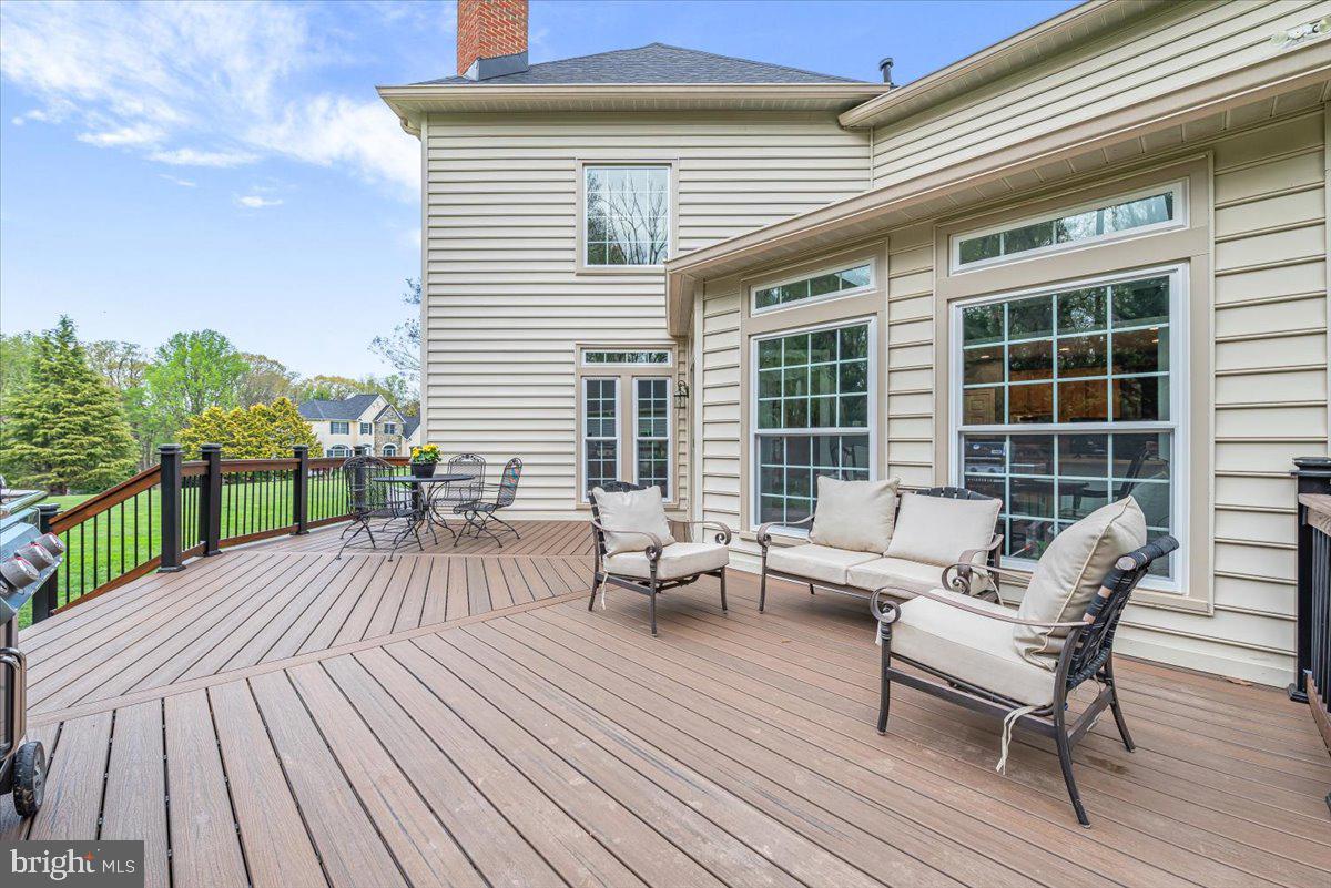 9653 Watkins Road Gaithersburg, MD 20882 - Photo 12 of 17 Updated large deck