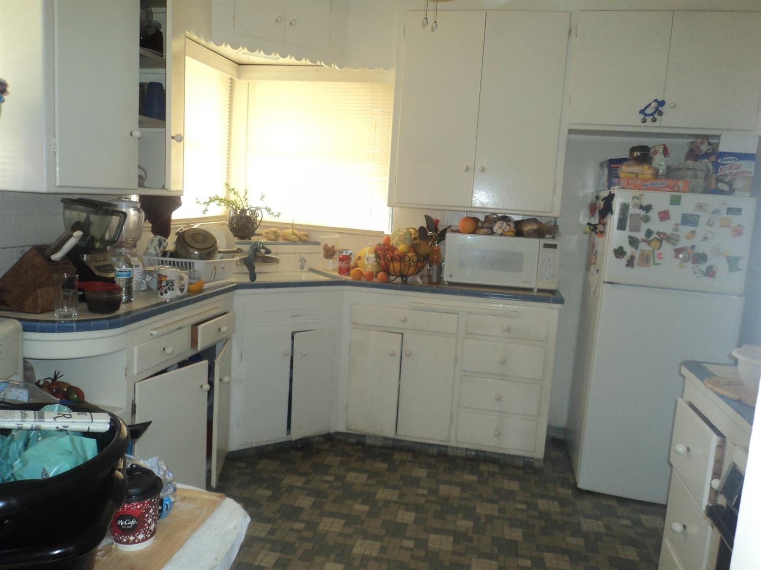 437 Merced Street Parlier, CA 93648 - Photo 5 of 23 Gallery Image 5
