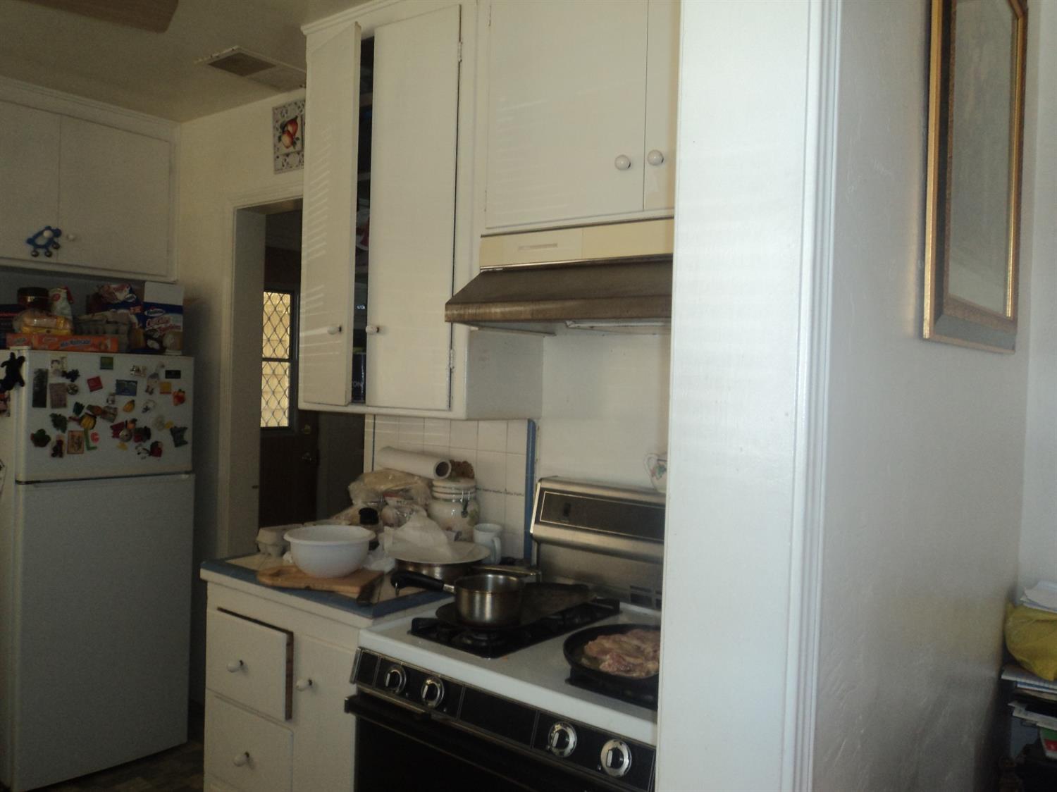 437 Merced Street Parlier, CA 93648 - Photo 6 of 23 Gallery Image 6