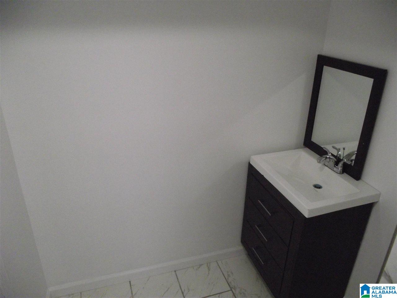 504 Elm Street Southwest Bessemer, AL 35022 - Photo 20 of 23