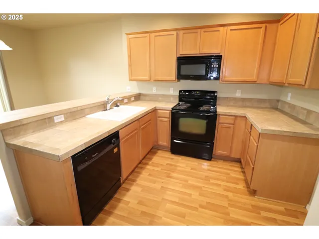 $350,000 | 1461 Southwest Edgefield Meadows Terrace, Troutdale, OR 97060