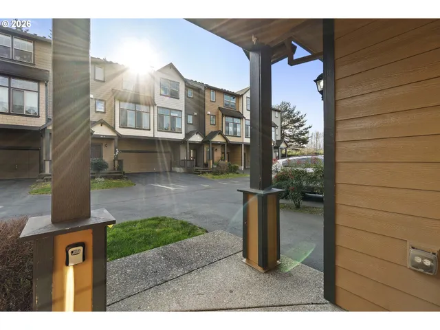 $320,000 | 1461 Southwest Edgefield Meadows Terrace, Troutdale, OR 97060