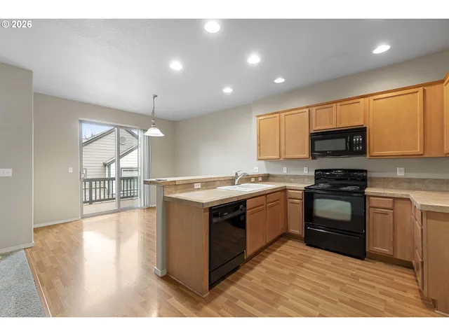 $320,000 | 1461 Southwest Edgefield Meadows Terrace, Troutdale, OR 97060