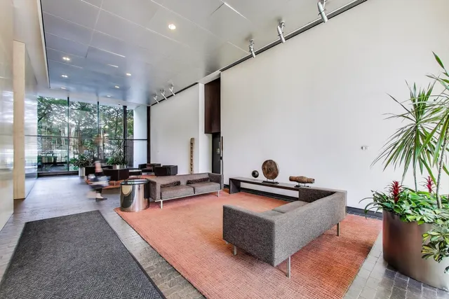 $225,000 | 1560 North Sandburg Terrace, Unit 510, Chicago, IL 60610