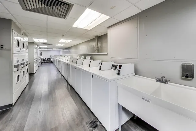 $225,000 | 1560 North Sandburg Terrace, Unit 510, Chicago, IL 60610