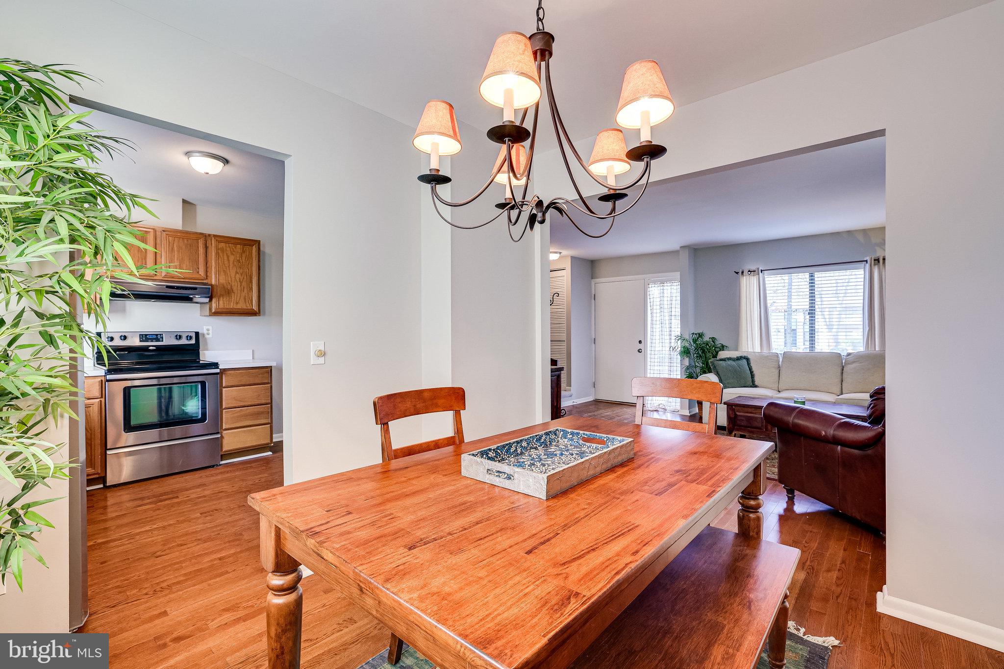 11969 Barrel Cooper Court Reston, VA 20191 - Photo 15 of 73 Hardwood dining room