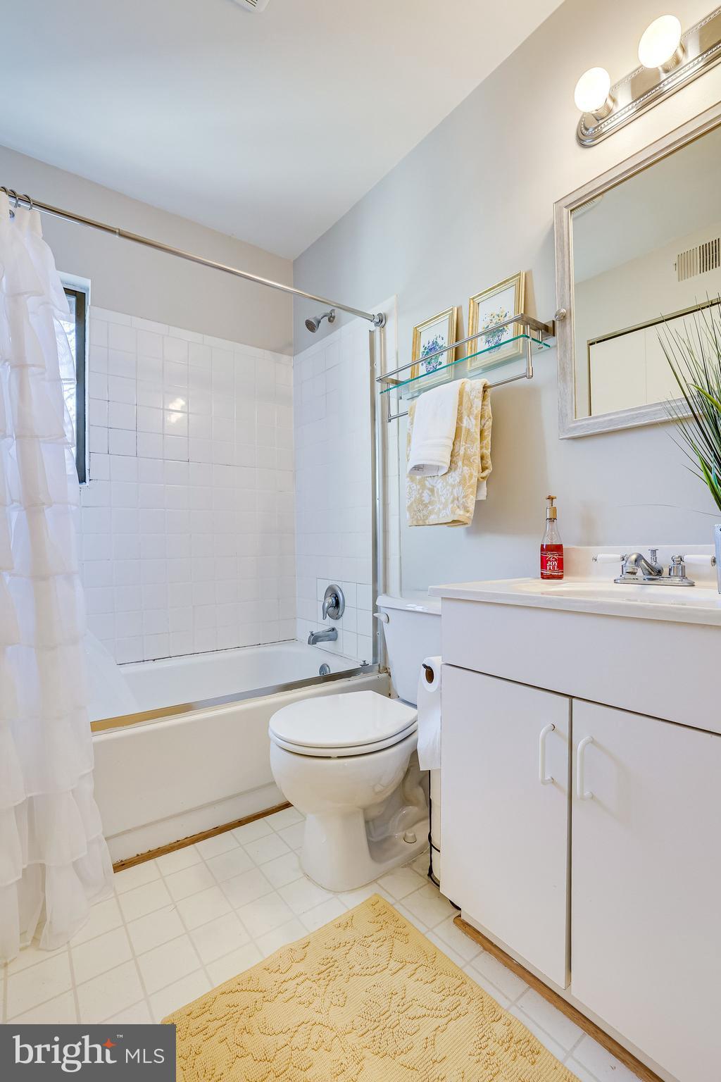 11969 Barrel Cooper Court Reston, VA 20191 - Photo 33 of 73 Updated lighting