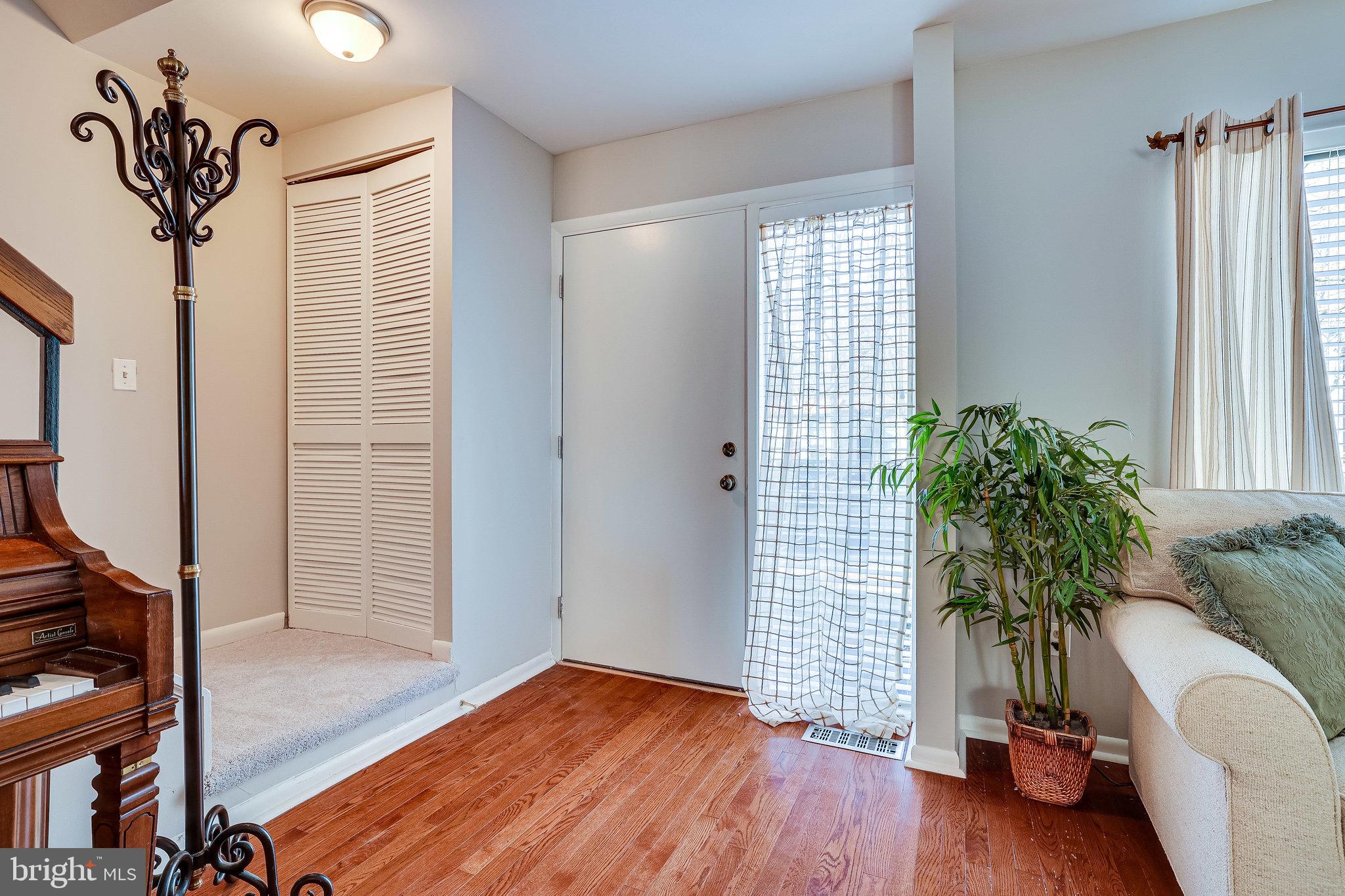11969 Barrel Cooper Court Reston, VA 20191 - Photo 5 of 73 Hardwood entry foyer