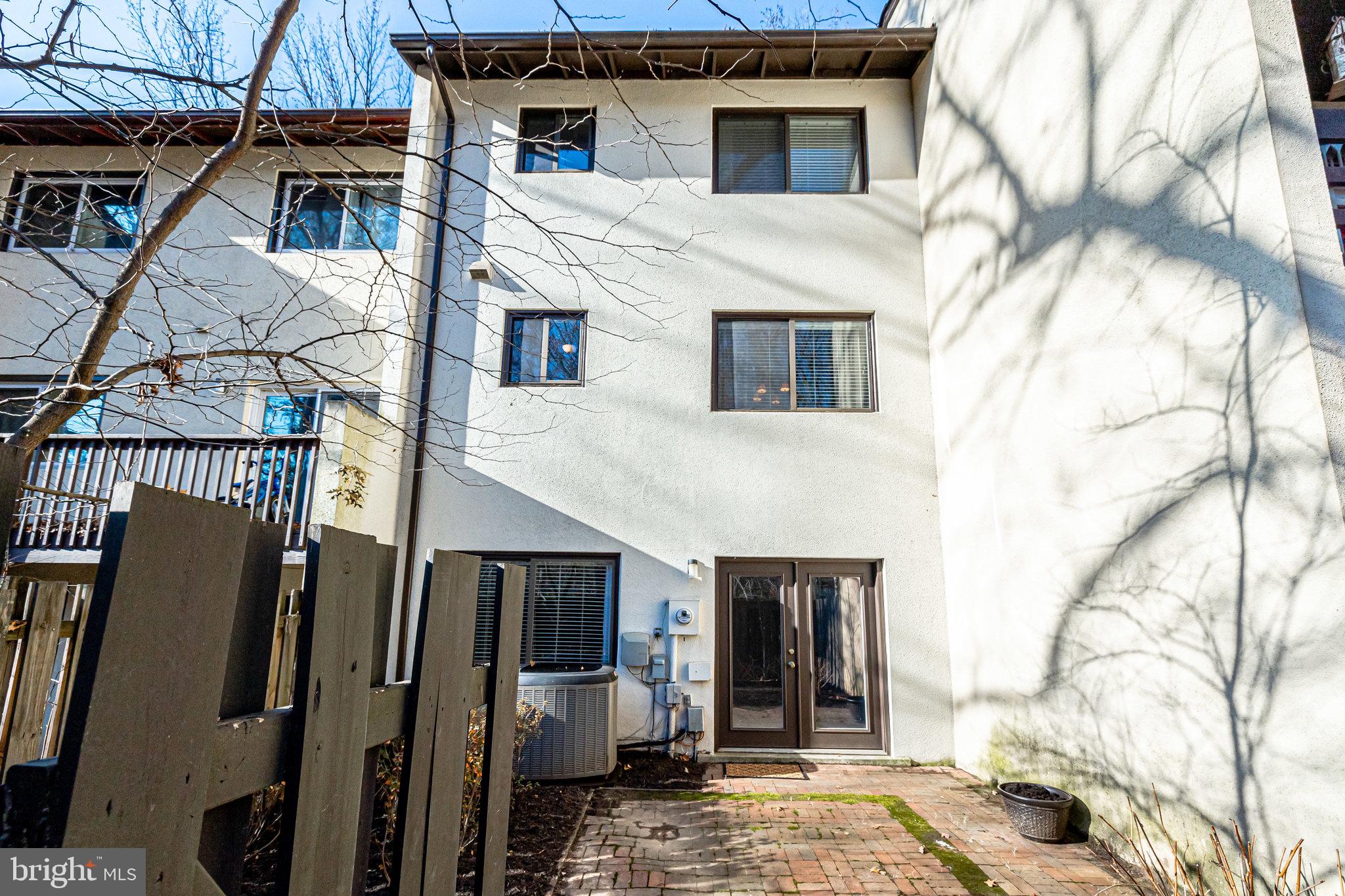 11969 Barrel Cooper Court Reston, VA 20191 - Photo 48 of 73 Exterior rear