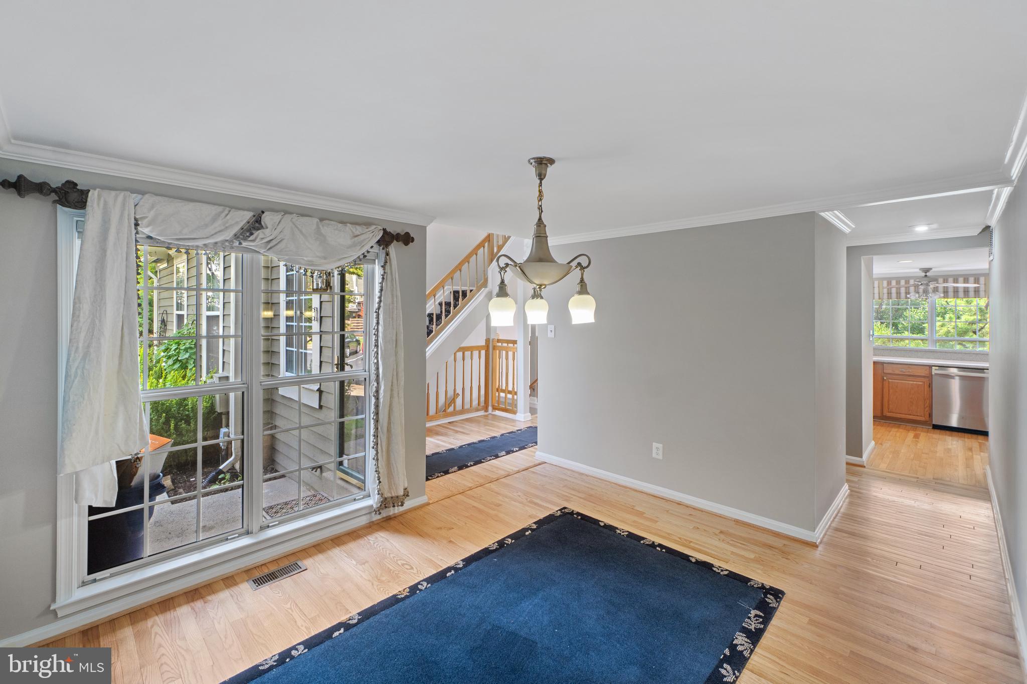 21163 Crocus Terrace Ashburn, VA 20147 - Photo 6 of 33