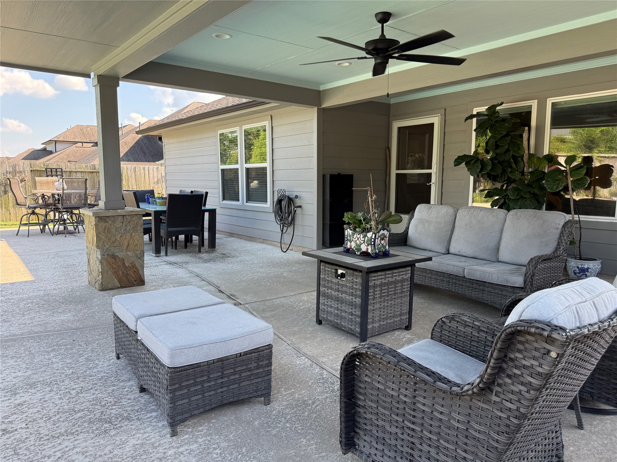 2336 Hagerman Road Conroe, TX 77384 - Photo 5 of 35 a living room with furniture and a large window