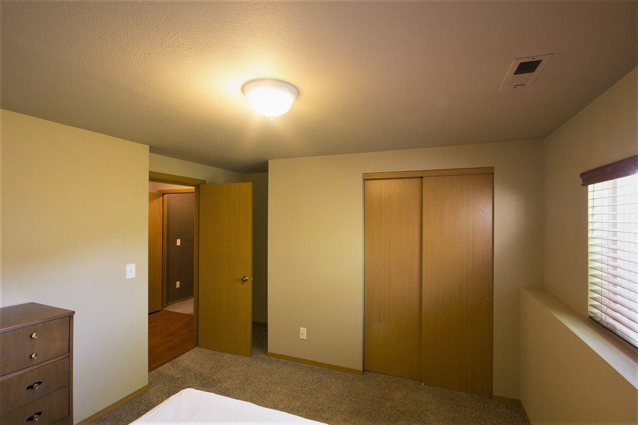 512 East Ballard Road Colbert, WA 99005 - Photo 13 of 20
