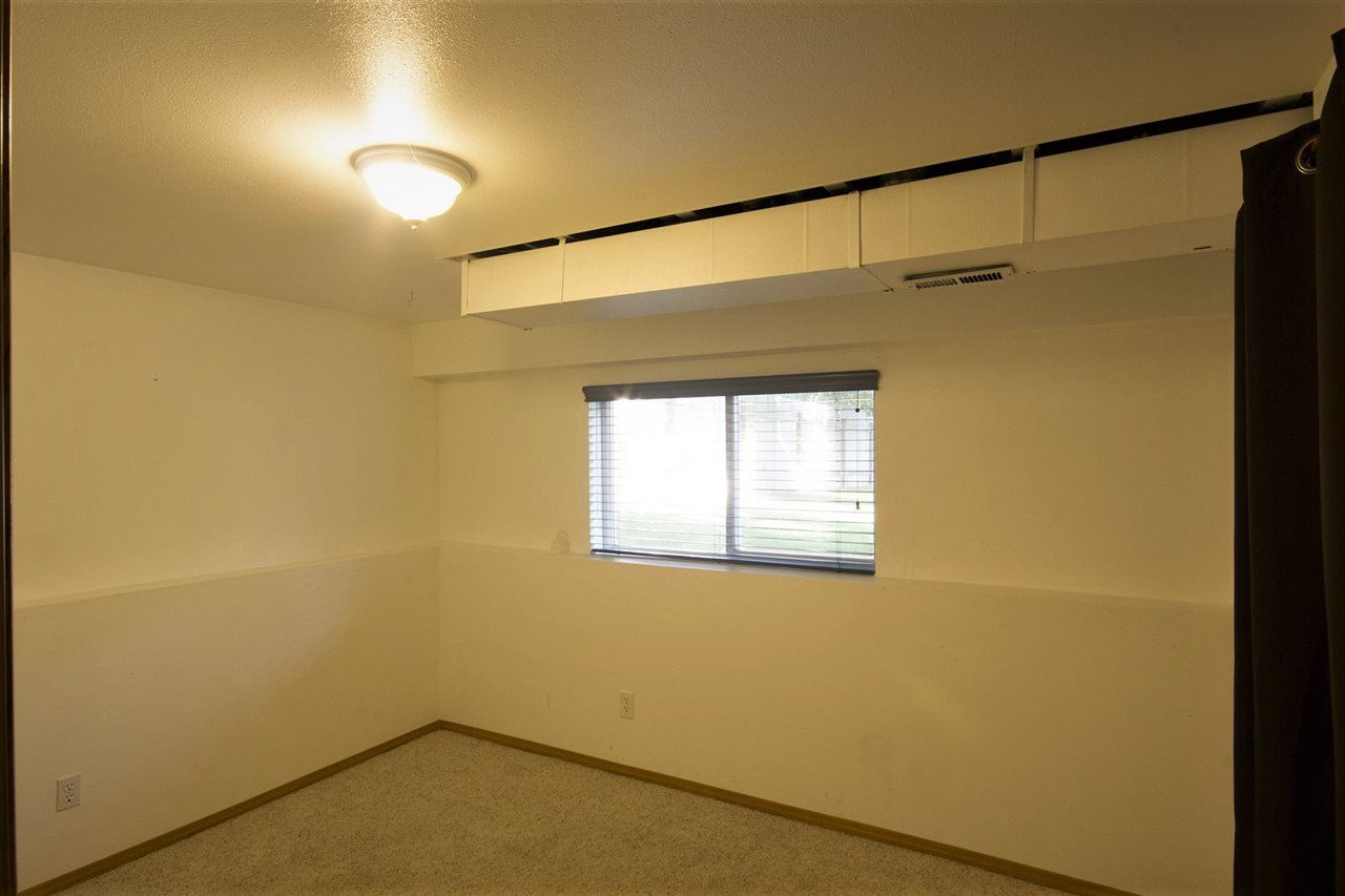 512 East Ballard Road Colbert, WA 99005 - Photo 14 of 20