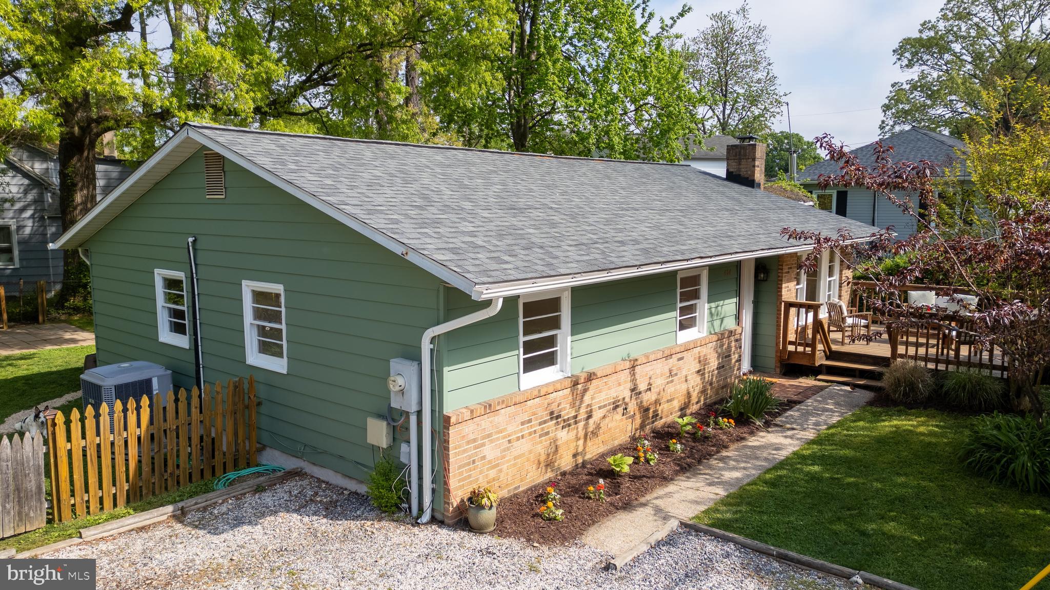424 Londontown Road Edgewater, MD 21037 - Photo 3 of 52