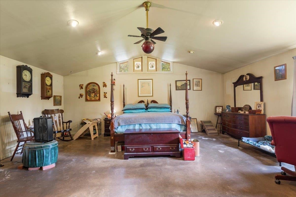 7677 Sturrock Road Gilmer, TX 75645 - Photo 19 of 43 Gallery Image 19