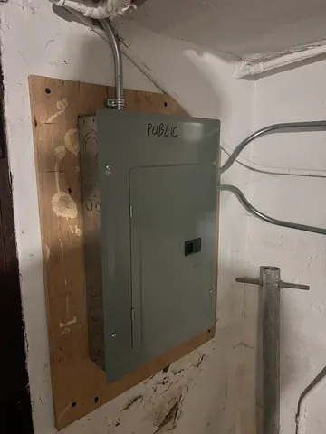 $489,900 | 946 Ferdinand Avenue, Forest Park, IL 60130