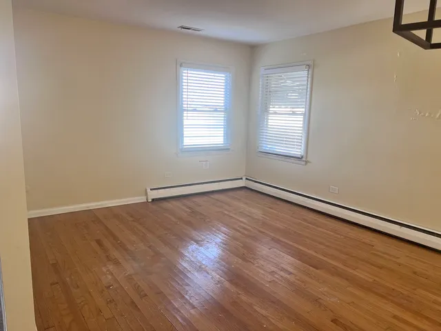 $489,900 | 946 Ferdinand Avenue, Forest Park, IL 60130