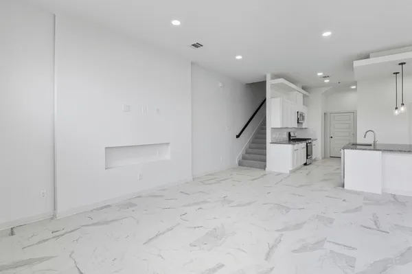 $3,000 | 2927 El Fenice Lane, Houston, TX 77057