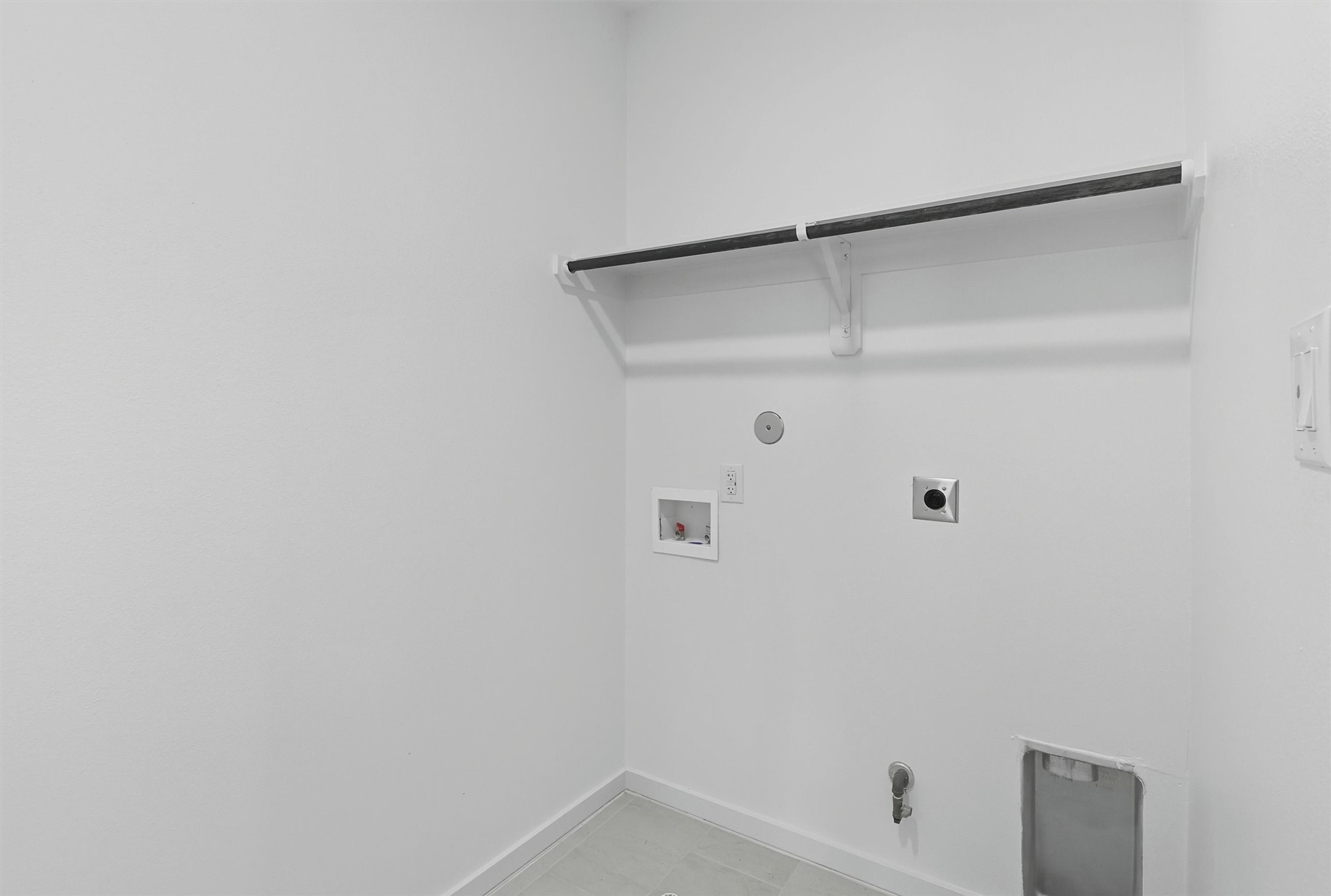 2927 El Fenice Lane Houston, TX 77057 - Photo 28 of 47 a view of a small space