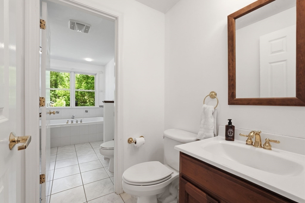 28 Hulst Road Amherst, MA 01002 - Photo 25 of 42