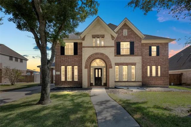 a view of outdoor space yard deck and patio