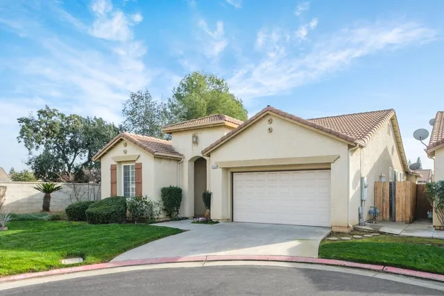 $520,999 | 2452 East Marquise Court, Fresno, CA 93720