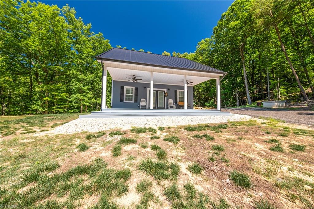 1325 Doyle Cromer Road King, NC 27021 - Photo 4 of 38