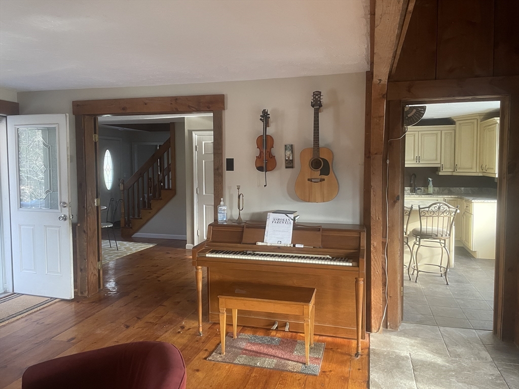 65 Old Spencer Road Charlton, MA 01507 - Photo 17 of 39 Gallery Image 17