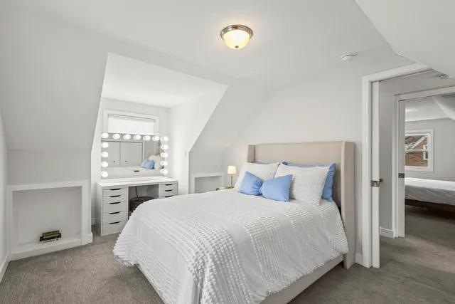 $615,000 | 6100 North Overhill Avenue, Chicago, IL 60631