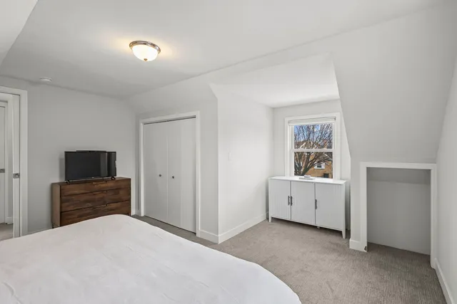 $615,000 | 6100 North Overhill Avenue, Chicago, IL 60631