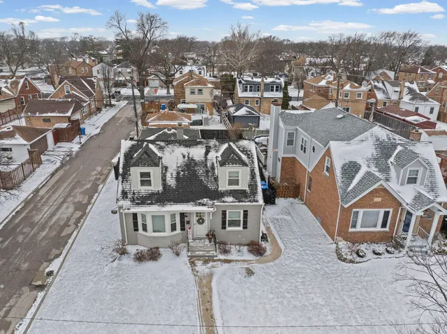$615,000 | 6100 North Overhill Avenue, Chicago, IL 60631