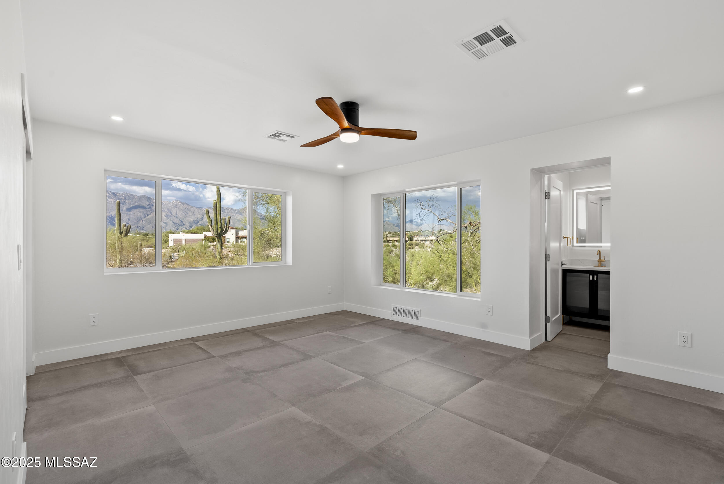 5240 East River House Road Tucson, AZ 85718 - Photo 22 of 49 2nd bedroom