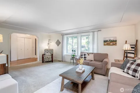 $725,000 | 7304 135th St Court East, Puyallup, WA 98373