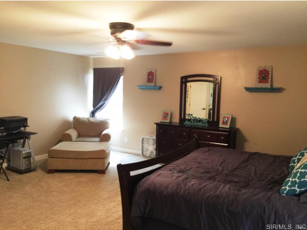 1424 Bridgehampton Road Troy, IL 62294 - Photo 16 of 36 Gallery Image 16