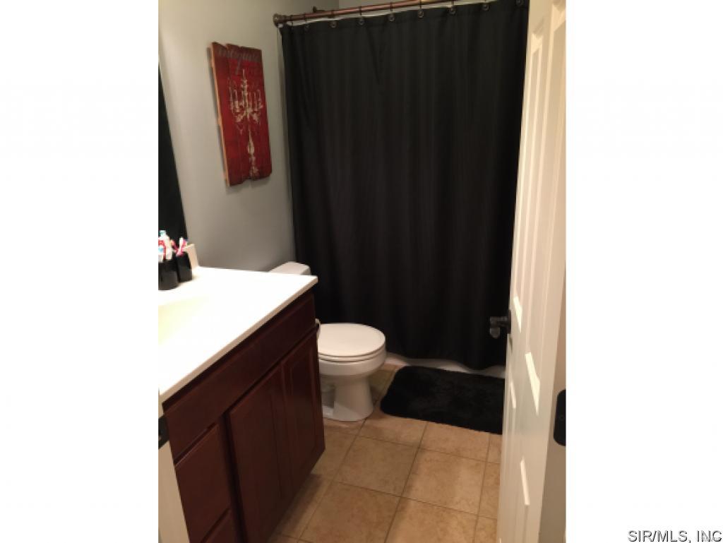 1424 Bridgehampton Road Troy, IL 62294 - Photo 17 of 36 Gallery Image 17