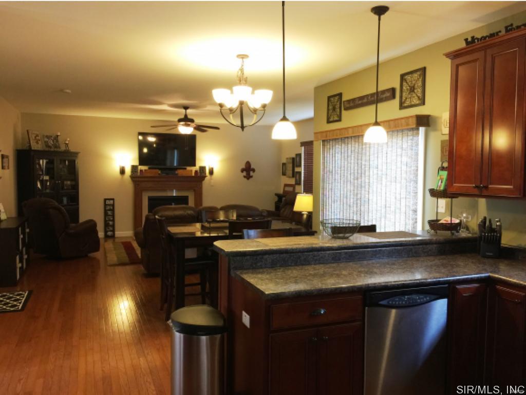 1424 Bridgehampton Road Troy, IL 62294 - Photo 3 of 36 Gallery Image 3