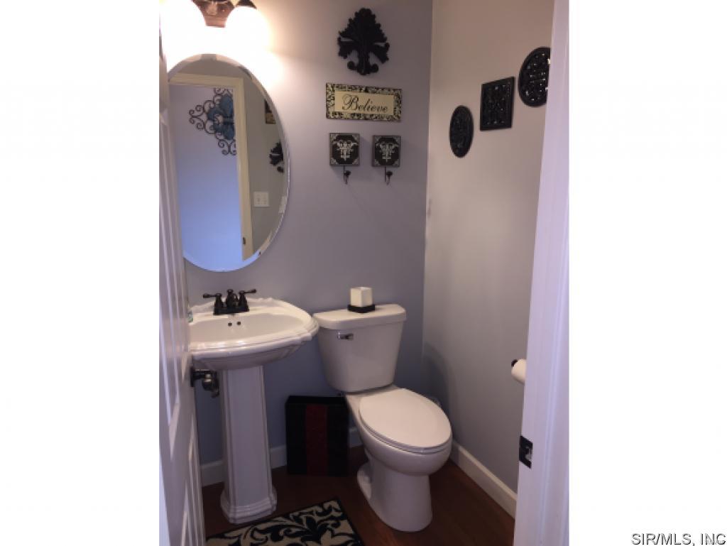 1424 Bridgehampton Road Troy, IL 62294 - Photo 10 of 36 Gallery Image 10