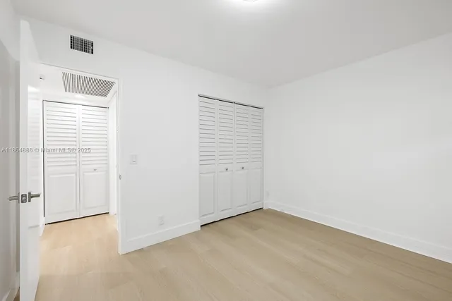 an empty room with a empty space