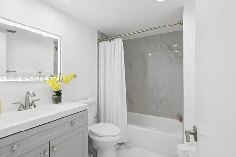 $274,900 | 12500 Southwest 6th Street, Unit 307N, Pembroke Pines, FL 33027