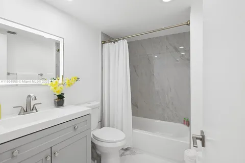 $285,000 | 12500 Southwest 6th Street, Unit 307N, Pembroke Pines, FL 33027