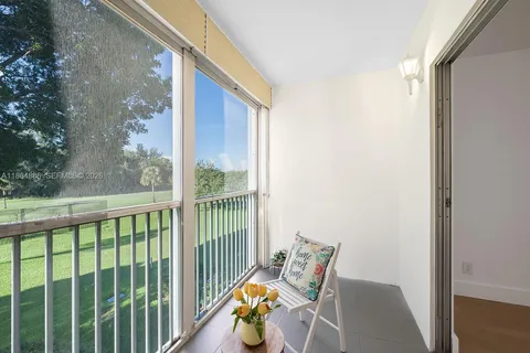 $274,900 | 12500 Southwest 6th Street, Unit 307N, Pembroke Pines, FL 33027