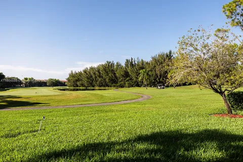 $285,000 | 12500 Southwest 6th Street, Unit 307N, Pembroke Pines, FL 33027