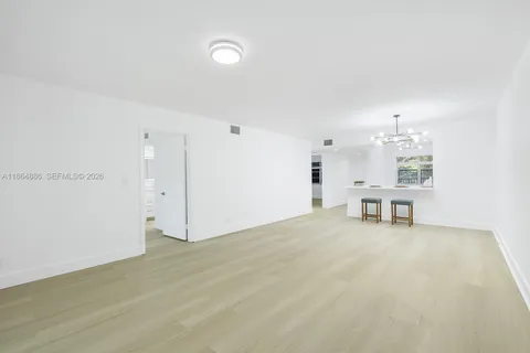 $274,900 | 12500 Southwest 6th Street, Unit 307N, Pembroke Pines, FL 33027