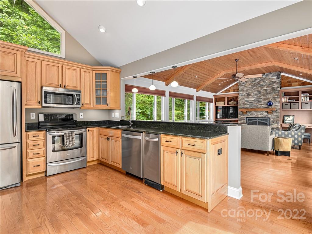 90 Hickory Forest Road Fairview, NC 28730 - Photo 7 of 35