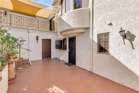 $1,049,000 | 2572 Sunset Drive, Riverside, CA 92506