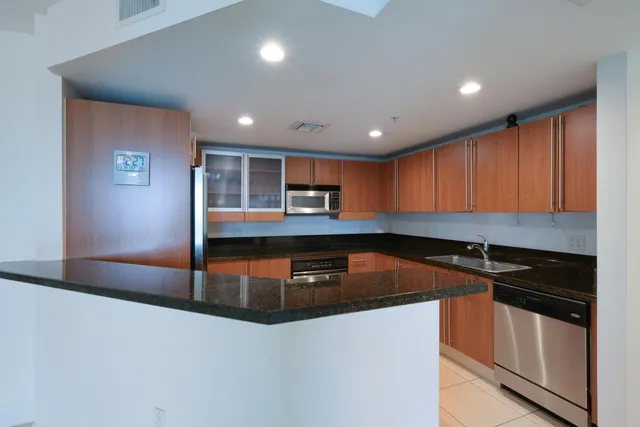 $670,000 | 610 Clematis Street, Unit 700702, West Palm Beach, FL 33401