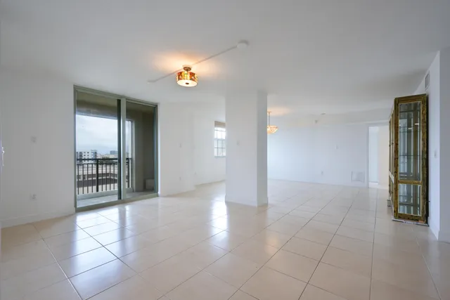 $670,000 | 610 Clematis Street, Unit 700702, West Palm Beach, FL 33401