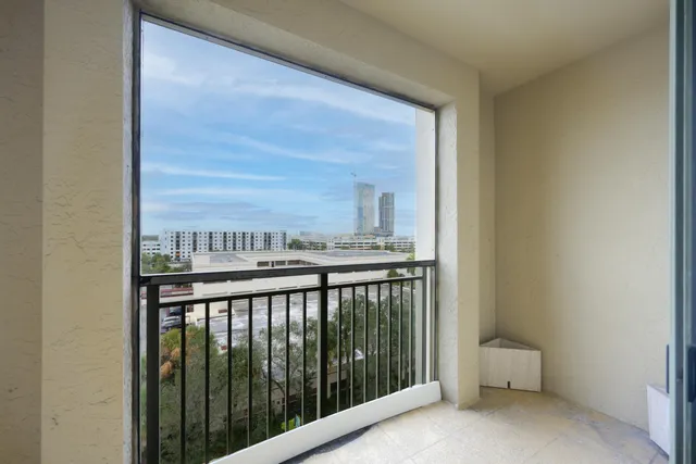 $670,000 | 610 Clematis Street, Unit 700702, West Palm Beach, FL 33401