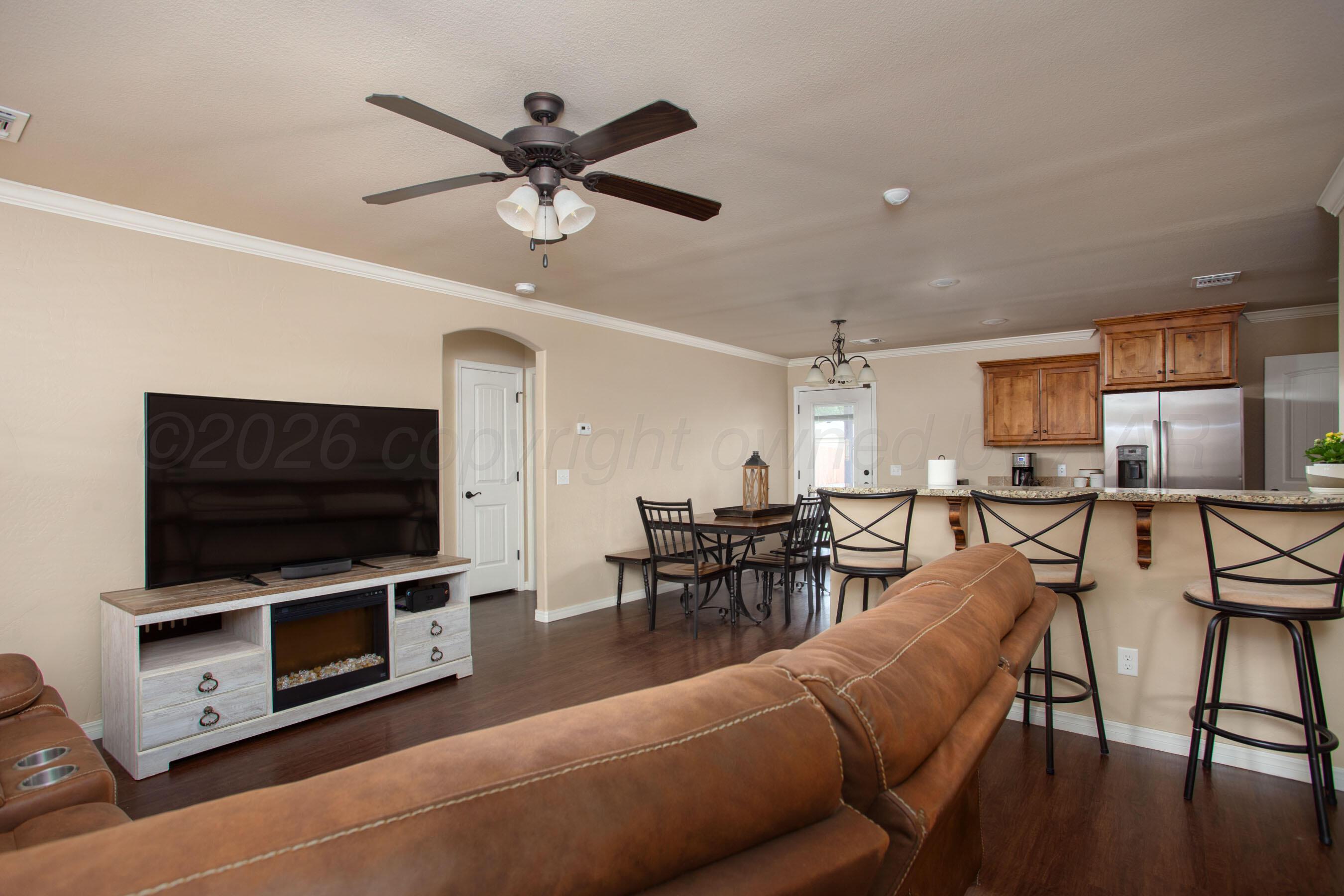 2800 Simkins Lane Amarillo, TX 79118 - Photo 5 of 23 Living Room