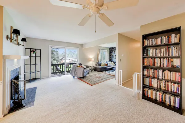 $2,100 | 639 Big Timber Drive, Unit D, Joliet, IL 60431